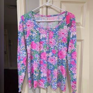 NWT (tag has been cut) LILLY PULITZER PJ Henley LONG SLEEVE Top Soiree All Day M
